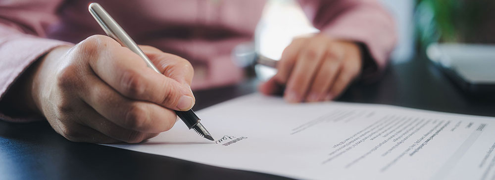 Promote your legal service to potential customers in your service area when you choose the Premium option or in your own locality if choosing the Free option.